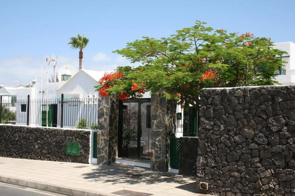 Apartamentos Las Acacias Puerto del Carmen  Eksteriør billede