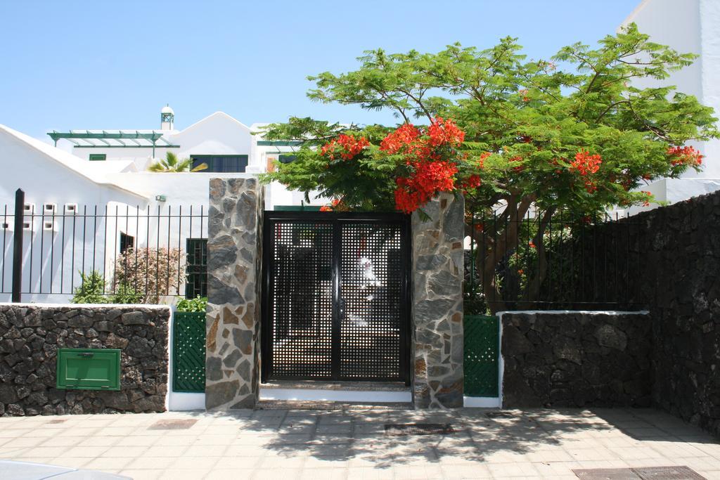 Apartamentos Las Acacias Puerto del Carmen  Eksteriør billede